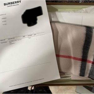 Burberry cashmere scarf